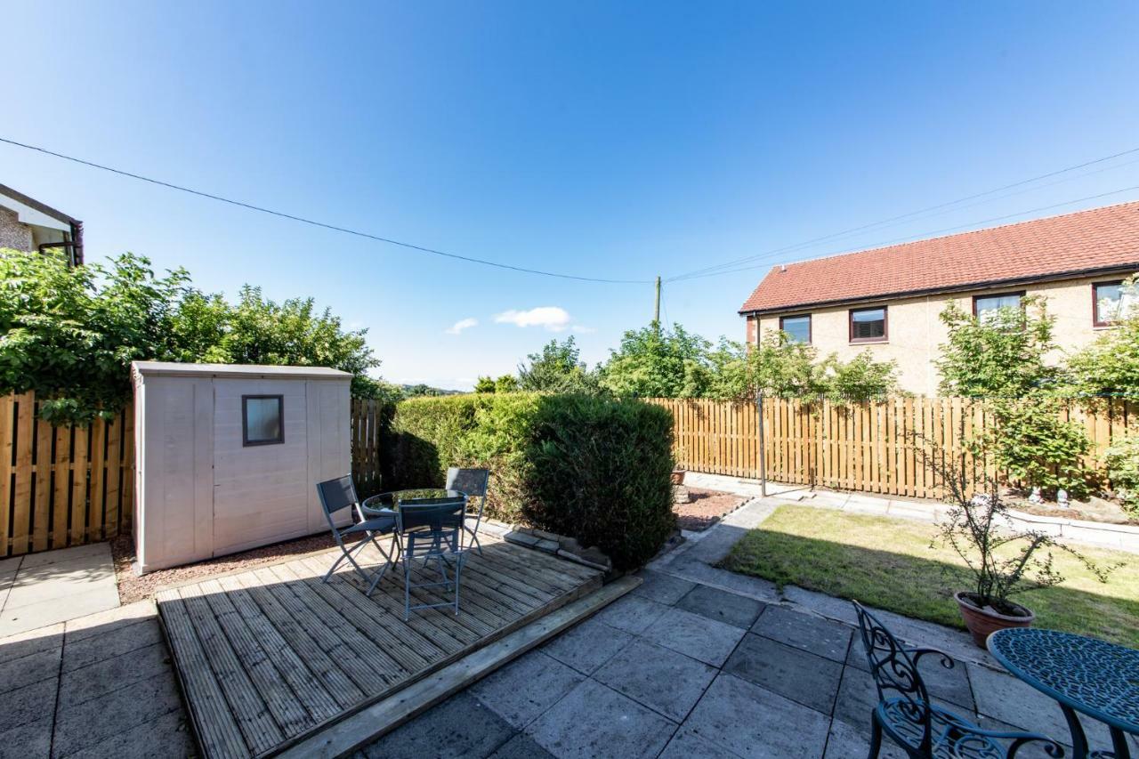 Hébergement de vacances 3 Bed House W/drive & Garden V/fast Wifi Near Bioquarter Édimbourg