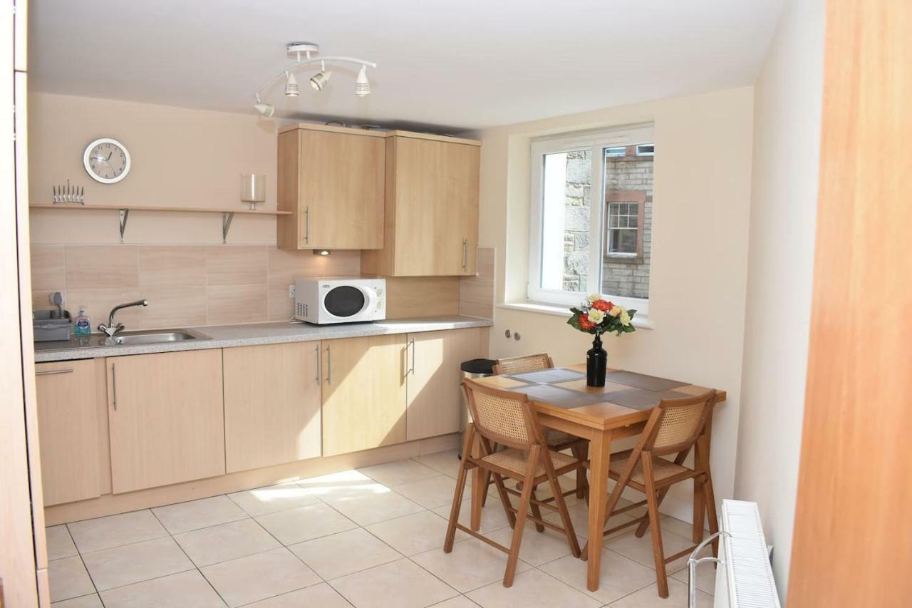 Brunswick Road - Spacious 3br 10 Minutes From Princes Street * Edinburgh