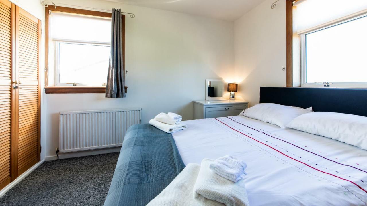 3 Bed House W/drive & Garden V/fast Wifi Near Bioquarter Édimbourg