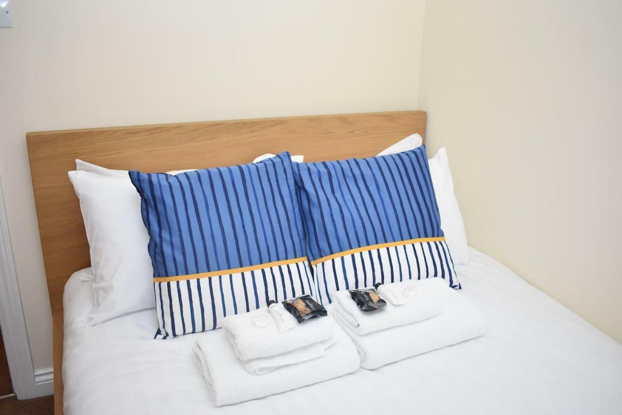 Brunswick Road - Spacious 3br 10 Minutes From Princes Street Apartment *