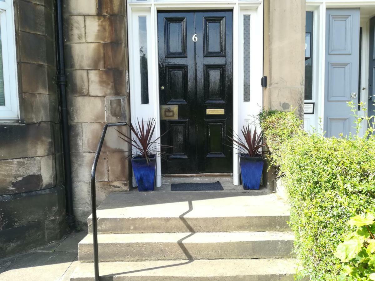 Victorian 3 Bedroom With Free Parking And Private Garden * Edinburgh