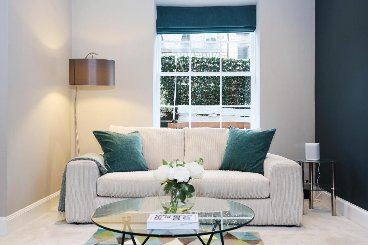 Altido Stunning 2br Apt With Private Entrance In New Town