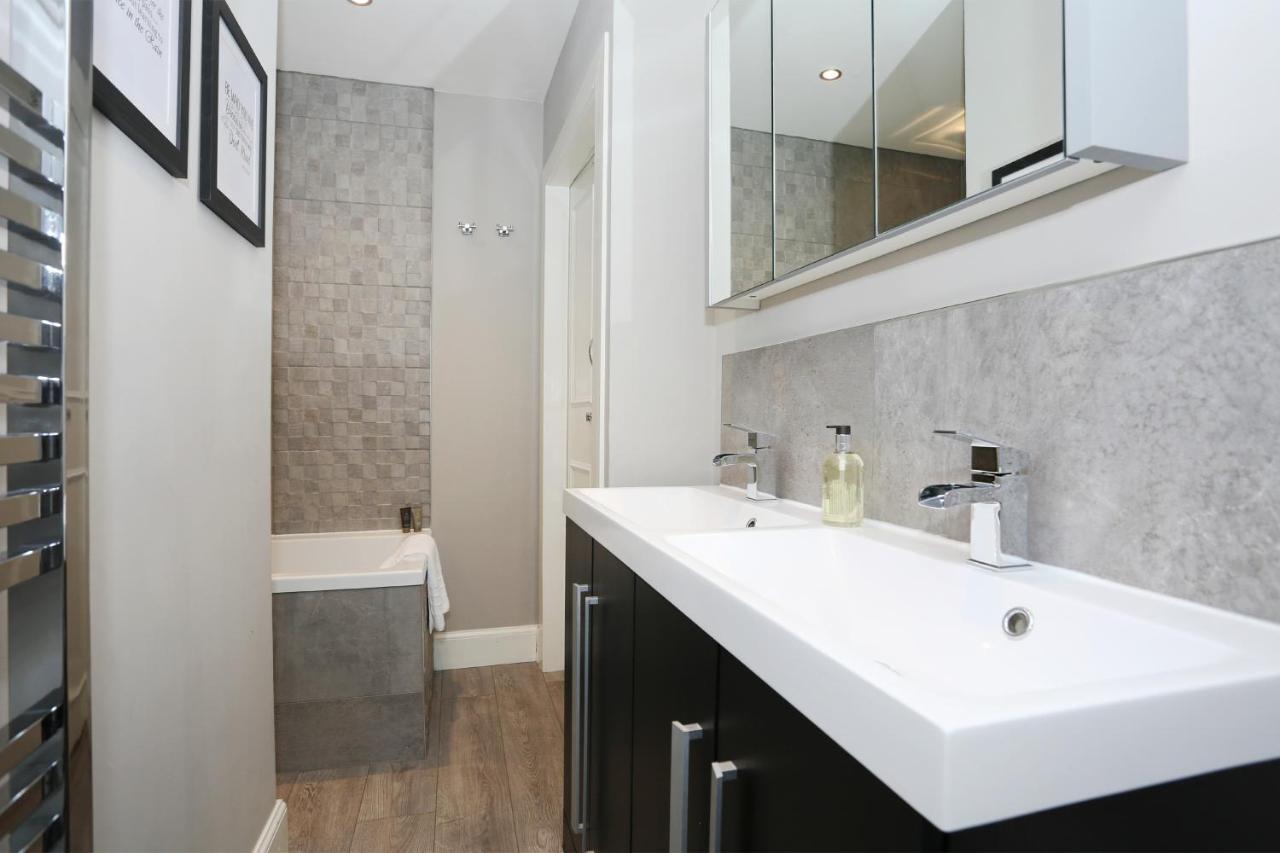 Altido Stunning 2br Apt With Private Entrance In New Town Appartement EDI