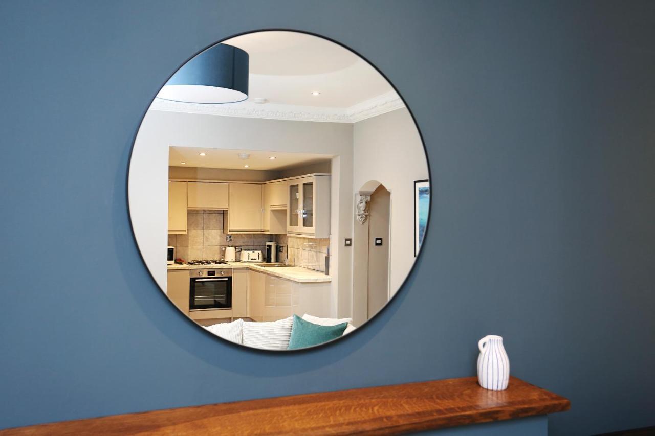 Altido Stunning 2br Apt With Private Entrance In New Town Appartement