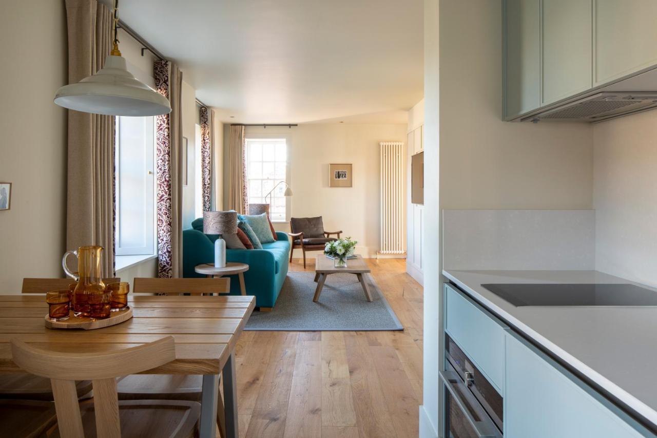 Aparthotel Cheval Abbey Apartments, At Holyrood 5*