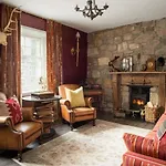 Canongate Luxury Homestay