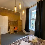 Portobello Apartment