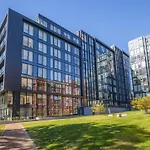 Quartermile Meadows View 2 Bedroom Apartment - With Free Parking