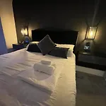 Luxury Royal Mile Boutique 2Bedroom Apartment
