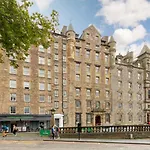 Modern Studio Next To Edinburgh Castle