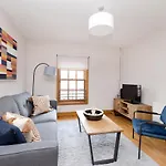 Joivy Bright And Cosy Flat Near The Scotland Gallery