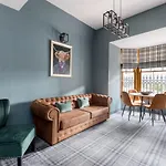 Luxury 3 Bed House City Centre, Right Next To Murrayfield.