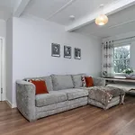 Pass The Keys Cosy And Spacious 2 Beds Flat With - Free Parking