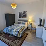 Bright Room Close To City Centre