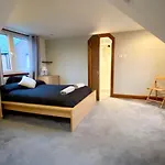 Cosy Cottage With Free Parking Close To Airport