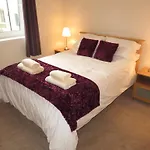 Waverley Park Apartment