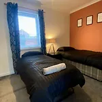 Cosy Cottage With Free Parking Close To Airport