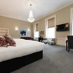 Royal Princes Suites