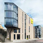 Destiny Student - Holyrood