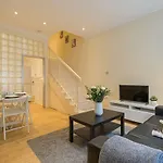 2Br Grassmarket Apartment With Castle View