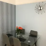 Modern 2 Bedroom Apartement
