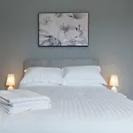 The Edinburgh City - Top Floor 2 Bedroom Apartment