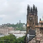 Amazing Penthouse, Stunning Views, Castle 2 Mins