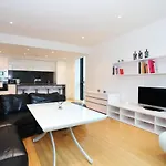Altido Modern 2Bed With Free Parking In The Iconic Quartermile