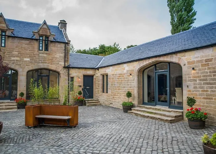 Stunning Edinburgh 1820S Stables Converted Studio