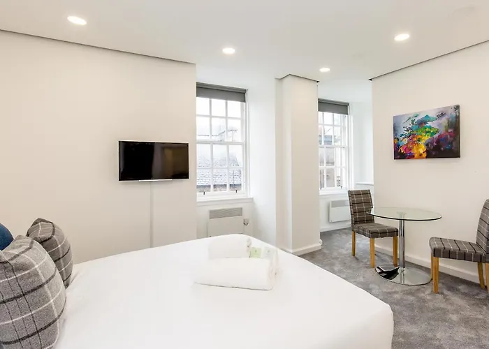 Modern Studio Next To Edinburgh Castle
