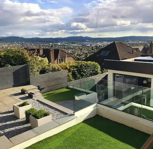 Kaimes Kip: Stylish Edinburgh Five Bedroom Home