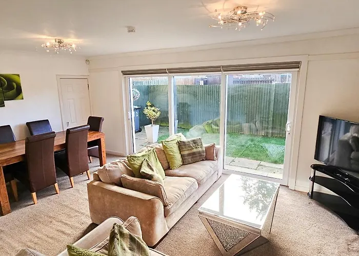 Dochart 3 Bedroom Apartment - Edinburgh