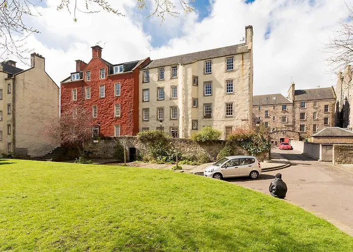 Apartment Near The Royal Mile