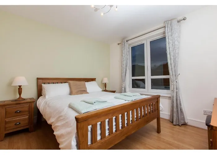 Spacious, Central Apartment
