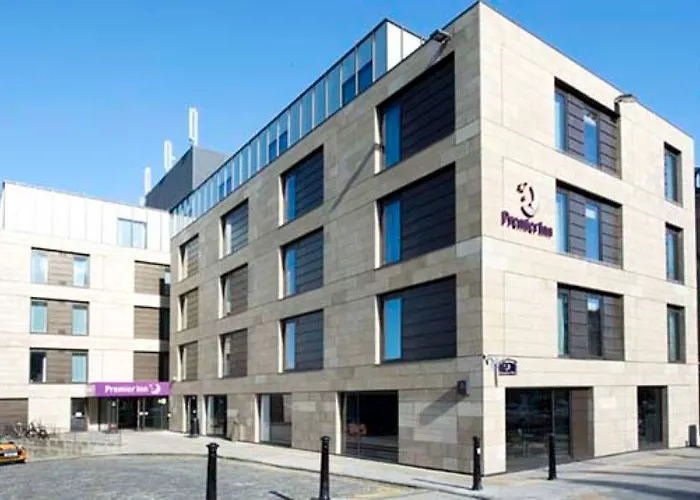 Premier Inn Edinburgh City Centre