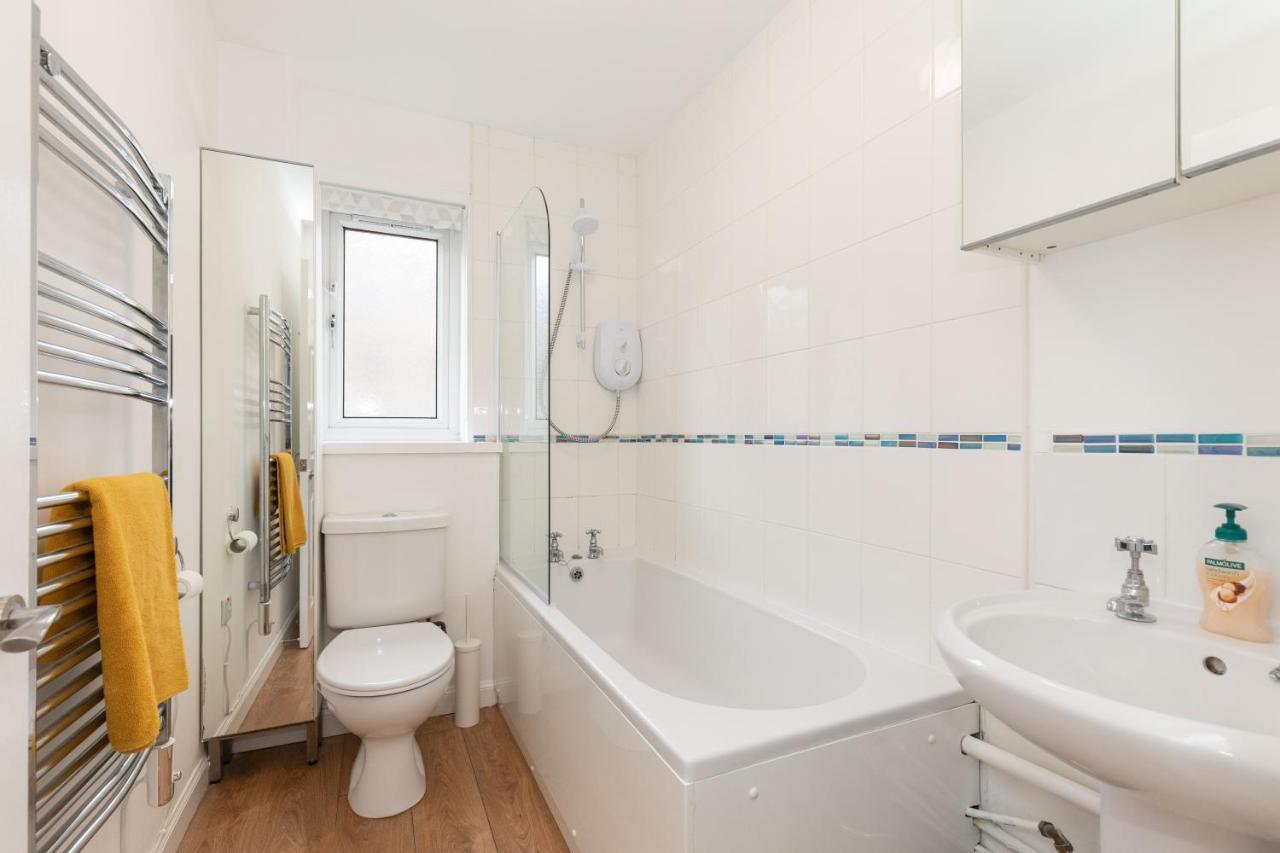 Apartment Allanfield Quiet Central Family With Parking *