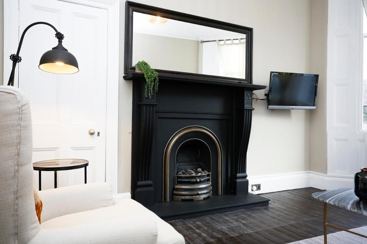 Joivy Modern In Stockbridge Apartment