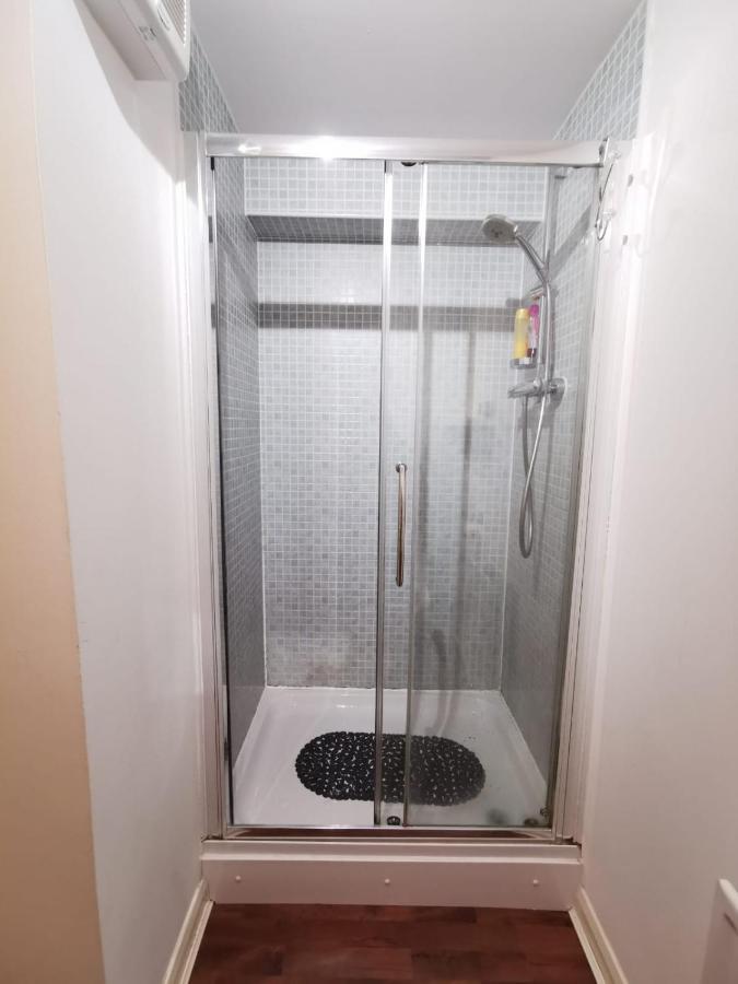 Modern 2 Bedrooms Flat Near Citycentre Sleep For 6 Appartement EDI