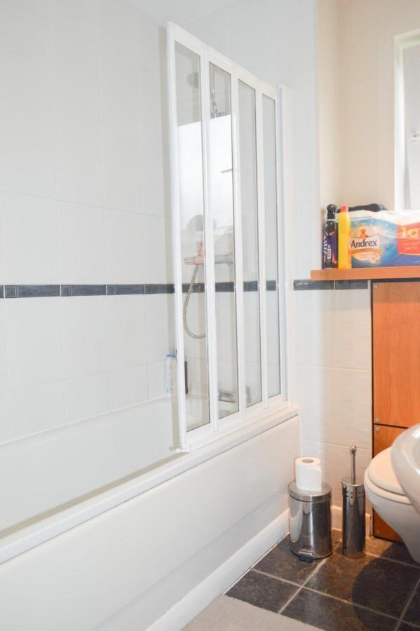Modern 2 Bedroom Property In Central Appartement