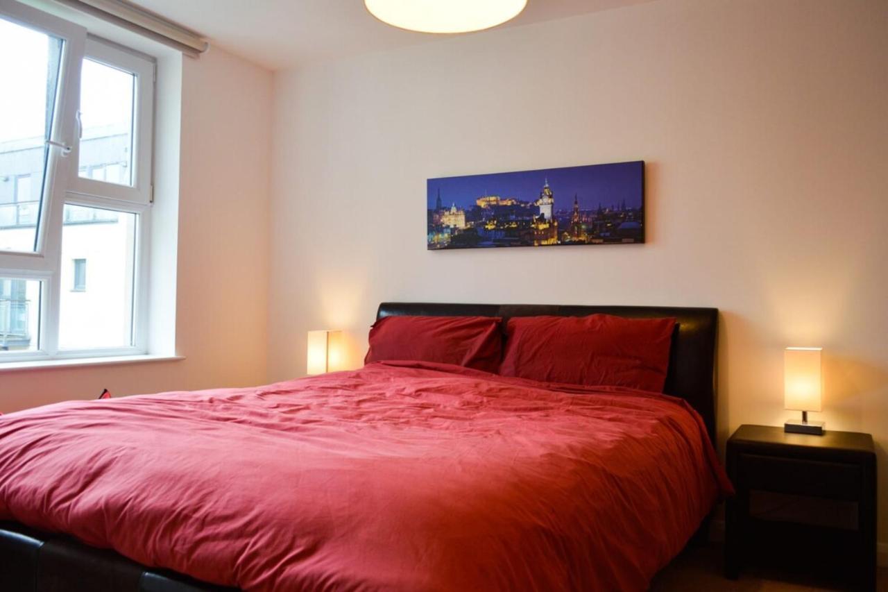 Modern 2 Bedroom Property In Central Appartement Édimbourg