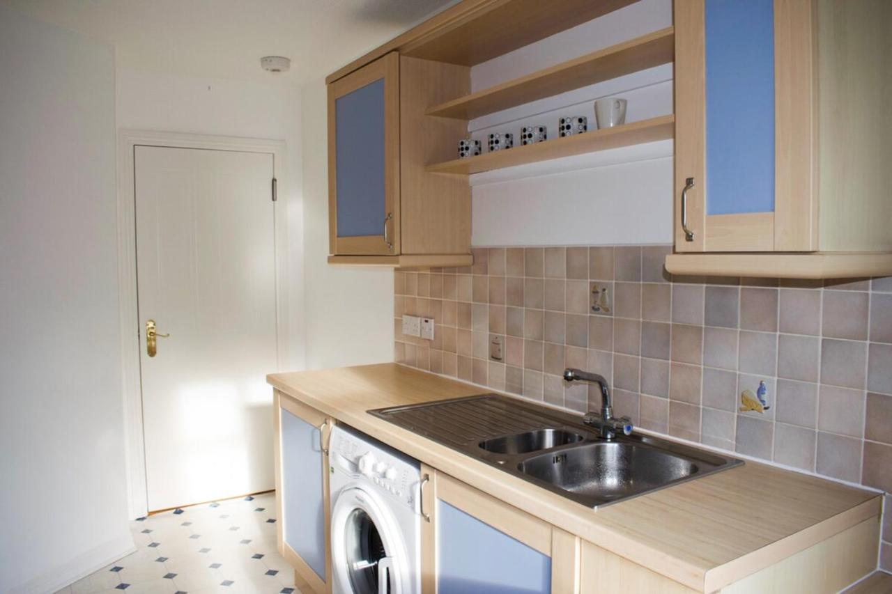 Apartment Peaceful 2 Bedroom Sleeps 5 Free Parking Edinburgh