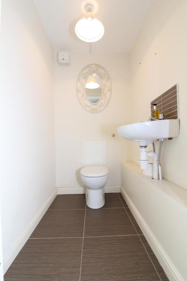 Modern With Free Parking And Private Garden Edinburgh