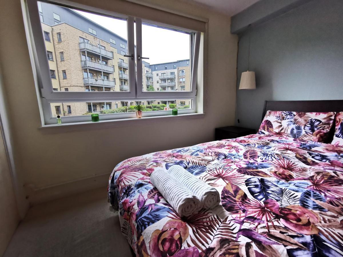 Modern 2 Bedrooms Flat Near Citycentre Sleep For 6 EDI