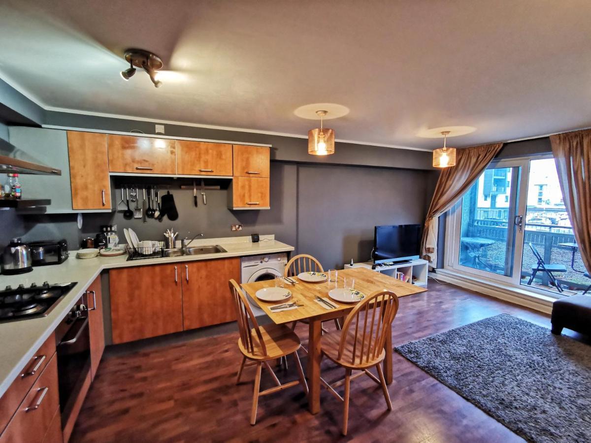 Modern 2 Bedrooms Flat Near Citycentre Sleep For 6 Appartement
