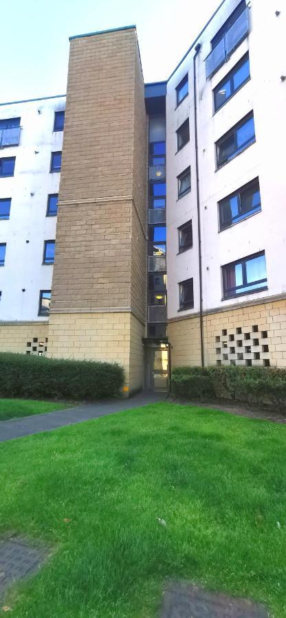 Modern 2 Bedrooms Flat Near Citycentre Sleep For 6 *
