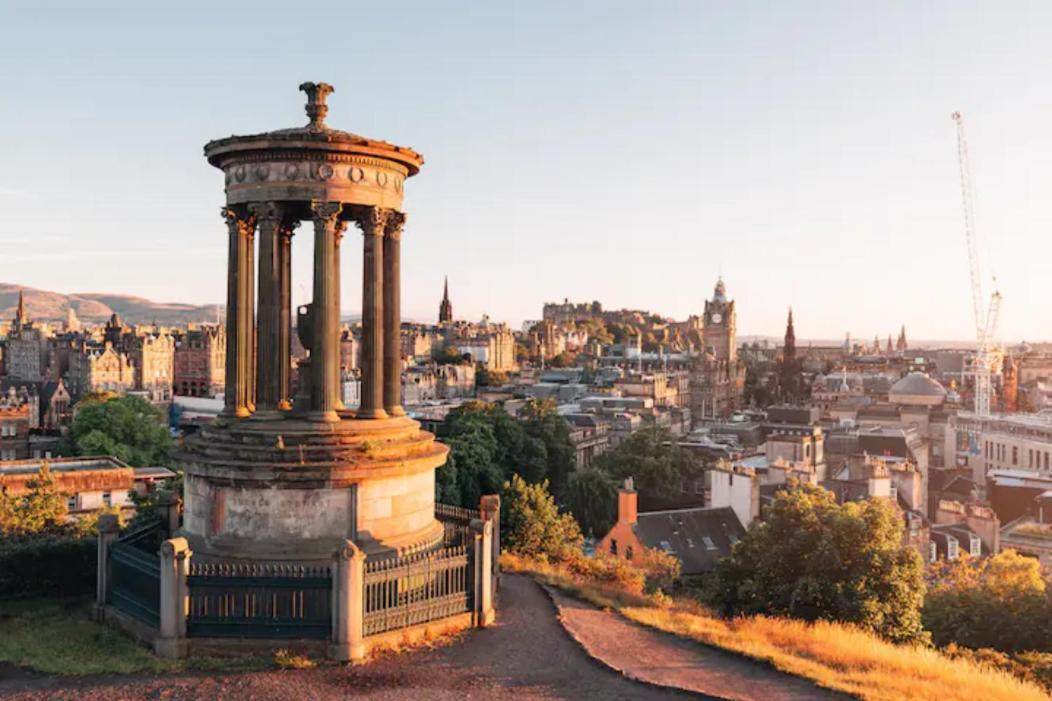 Queen St: Superb Penthouse Flat W/roof Terrace * Edinburgh