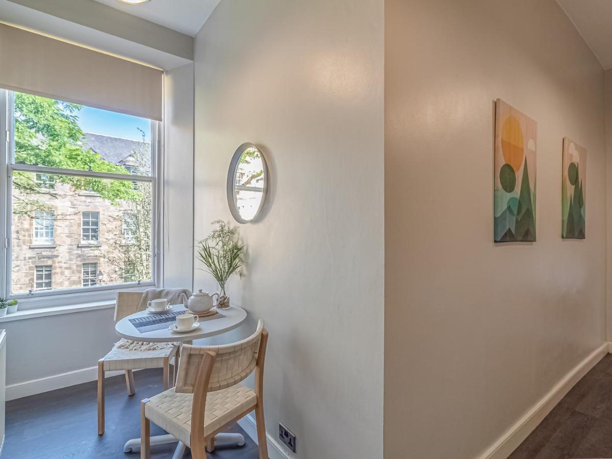 Pass The Keys Spacious And Homely Flat On The Royal Mile Apartment