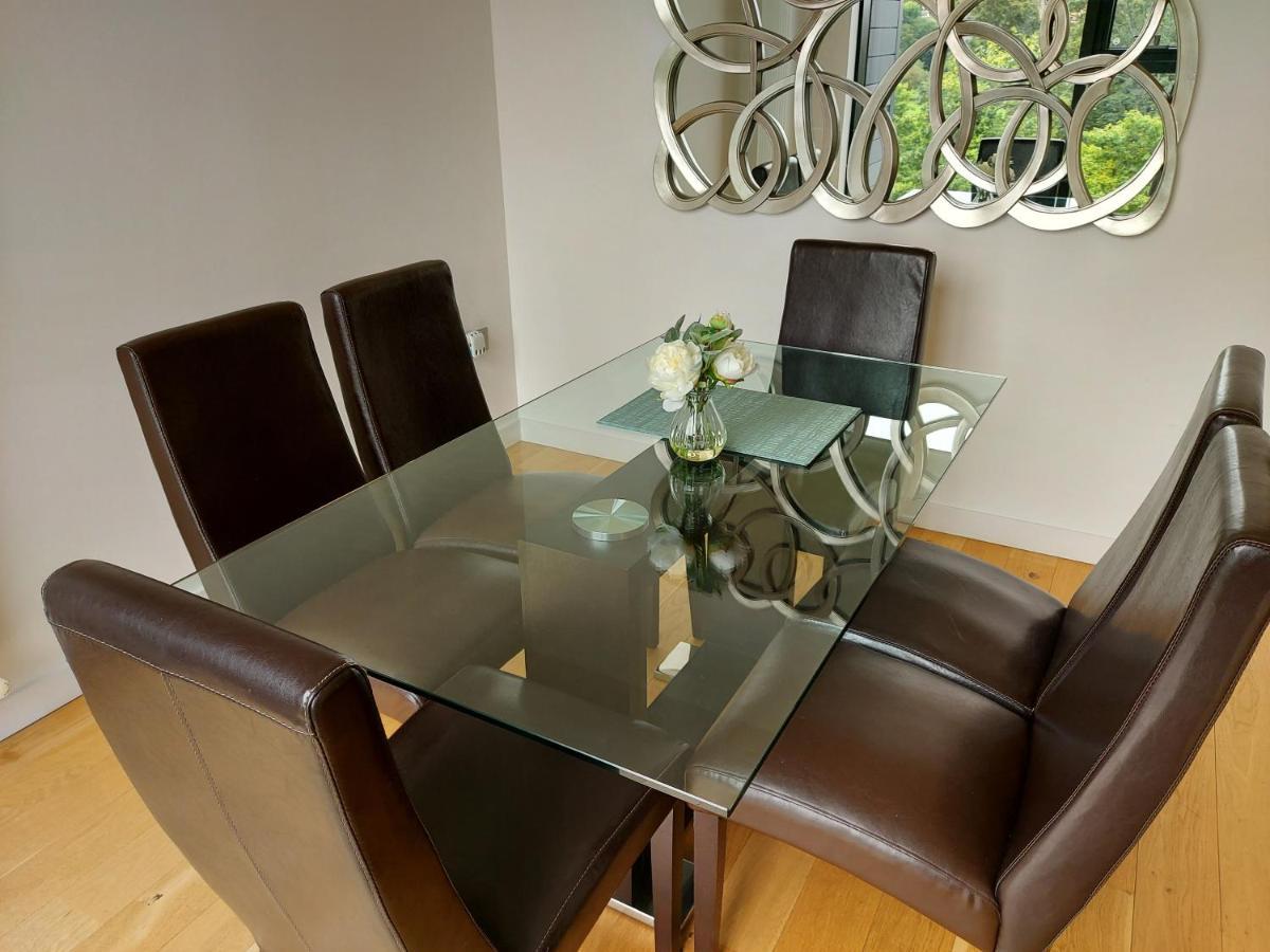Apartment Quartermile Luxury Landing