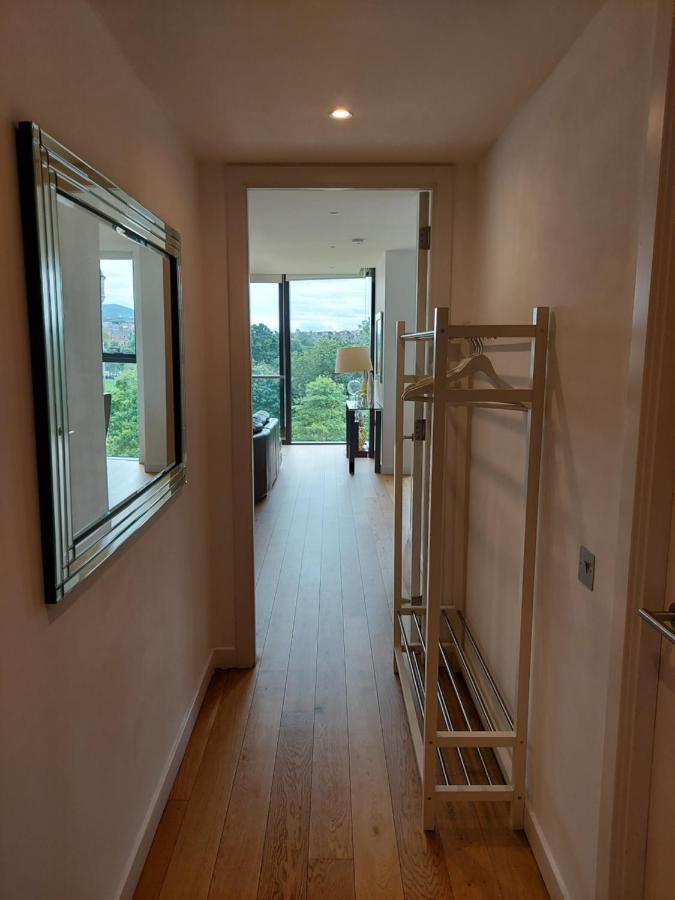 Apartment Quartermile Luxury Landing