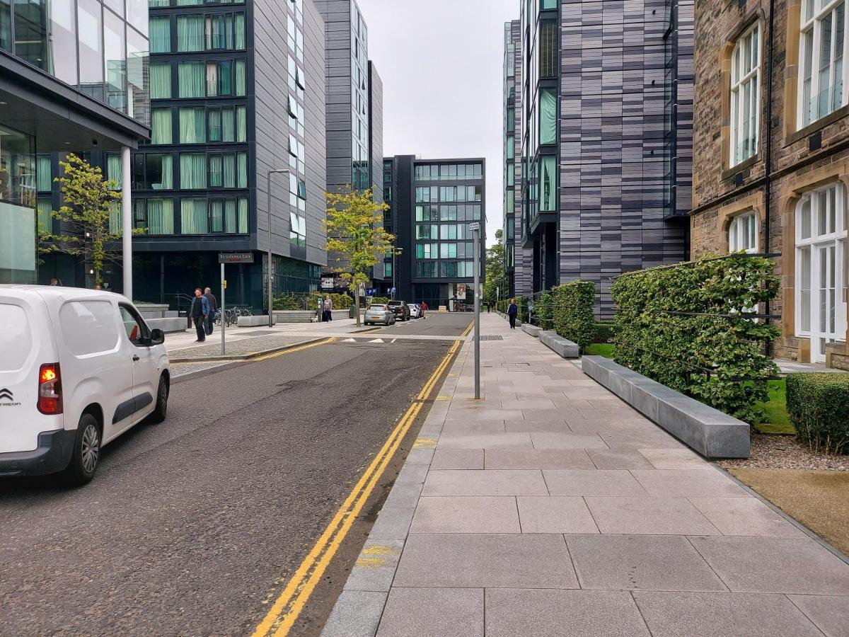 Quartermile Luxury Landing Apartment *